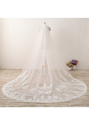 Ivory Scallop-edge Eyelash Lace Trimmed Wedding Veil